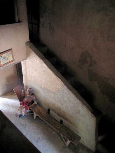 House of the impluvium, multi-storey house and architectural forms in&nbspCasamance - Objects 9: Cases on floors - foto: Pavel Nasadil, 2012