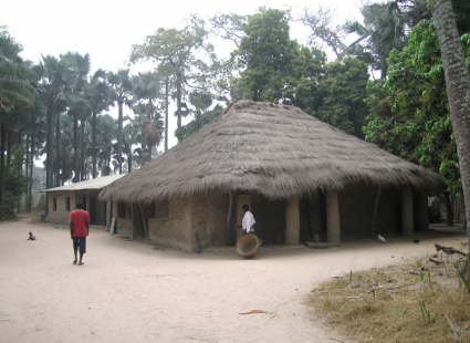 House of the impluvium, multi-storey house and architectural forms in&nbspCasamance - Object 12: Residential Buildings - foto: Pavel Nasadil, 2012