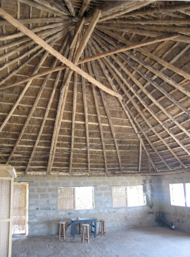 House of the impluvium, multi-storey house and architectural forms in&nbspCasamance - Objects 13: Bars and Restaurants - foto: Pavel Nasadil, 2012