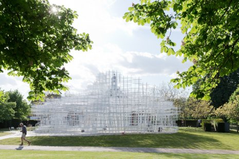 Summer Pavilion Serpentine Gallery 2013 by Sou Fujimoto - foto: © Iwan Baan