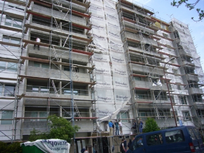 <translation>Zateplení saves energy, money, and nature</translation> - The apartment building in Žďár nad Sázavou was insulated using the STX.THERM SANA system with Spiral Anksys anchoring over an area of 730 m2.