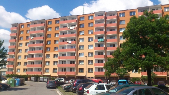 <translation>Zateplení saves energy, money, and nature</translation> - The apartment building in Žďár nad Sázavou was insulated using the STX.THERM SANA system with Spiral Anksys anchoring over an area of 730 m2.