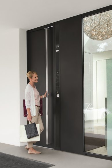 Automating windows, doors, and entire buildings easily and elegantly - Schüco Door Control System