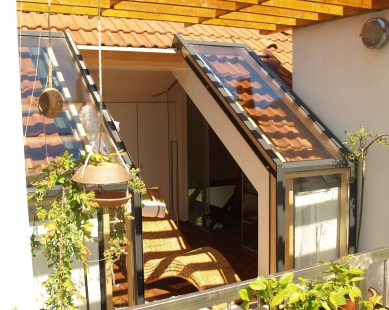 House like a convertible – including electric control - Zalomené sliding roof doors Solara PERSPEKTIV in Prague