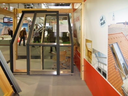 House like a convertible – including electric control - Zalomené sliding roof doors Solara PERSPEKTIV at the BAU 2015 fair in Munich