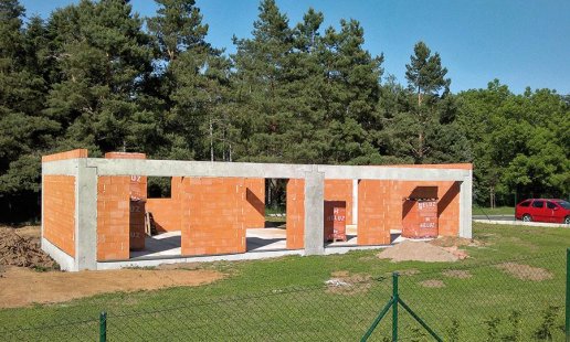 Skeleton system in a family house? Large open spaces or possible changes at any later time. - Universal construction for all types of masonry and cladding.