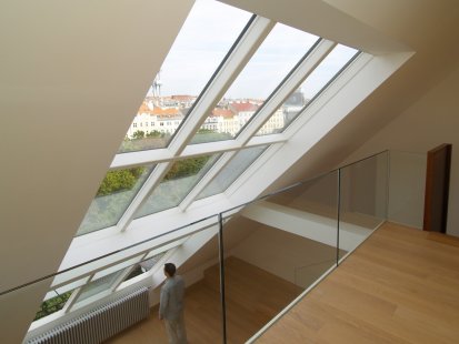 <translate>Attic roof windows in a family villa, vineyard house, and unique rooftop apartment</translate> - Roof glazing Solara VARIATIK is designed to measure according to the builder's wishes and the layout of the building.