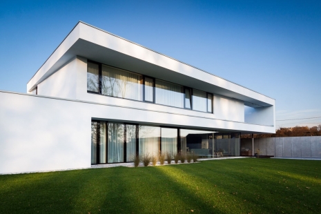 <ul><li>Fully glazed SKYWALL windows on a family house in Ostrava</li></ul> - foto: Martin Krba