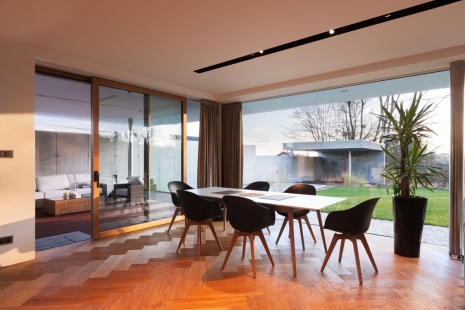 <ul><li>Fully glazed SKYWALL windows on a family house in Ostrava</li></ul> - foto: Martin Krba