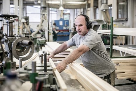 How are JANOŠÍK windows made? Photos from production.