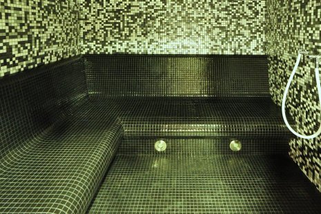 Využití mozaiky v bazénech a wellness   - Hotel Veba Broumov