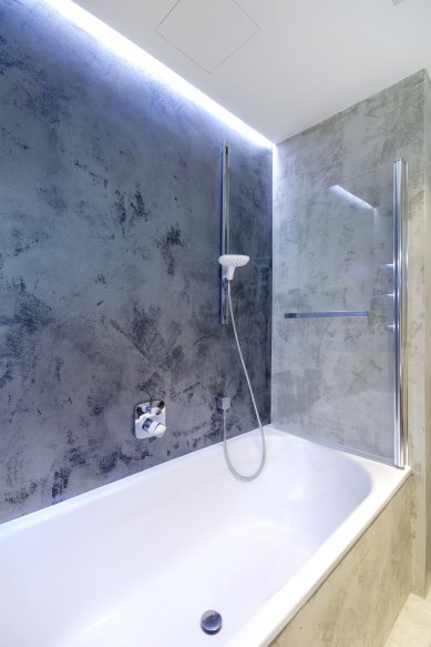 Modern concrete screeds in bathrooms