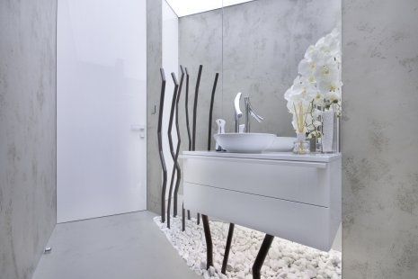 Modern concrete screeds in bathrooms