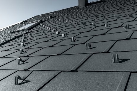 PREFA roof shingle DS.19: a combination of variability and quality