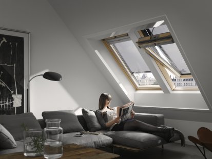 Light outdoor roller shade VELUX is both elegant and functional