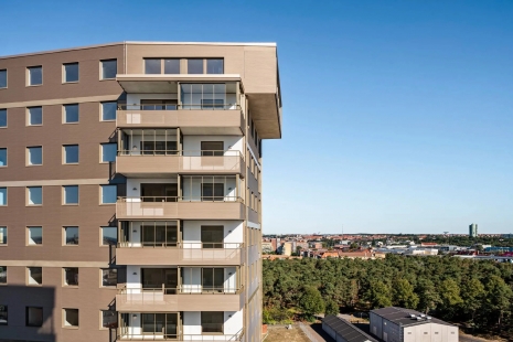 Trendy facades of apartment buildings: a design necessity or an architect's whim?