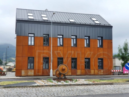 Facades made of weather-resistant steel