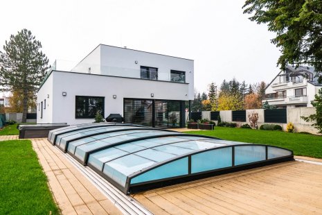 Large-format aluminum windows as a trend in contemporary architecture