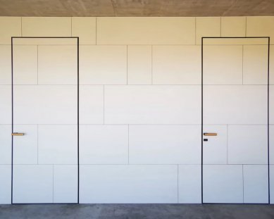 Hidden frames and Dorsis doors – what is important for architects? - Dorsis Fortius 52 - we have almost an endless variety of surface options to choose from. From natural veneers to spraying or painting, all the way to concrete plaster or tiles.