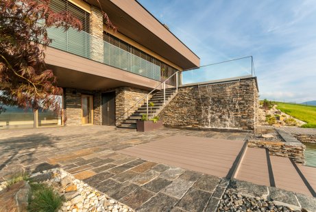 From cottage to skyscraper. Terraces that can withstand everything.